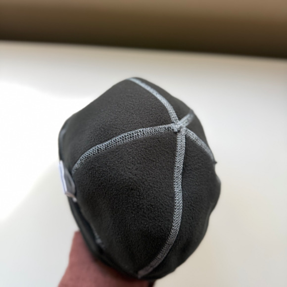 Outdoor Research Flurry Cap Beanie with Visor Women's Size Large/XL in Black - Picture 12 of 12